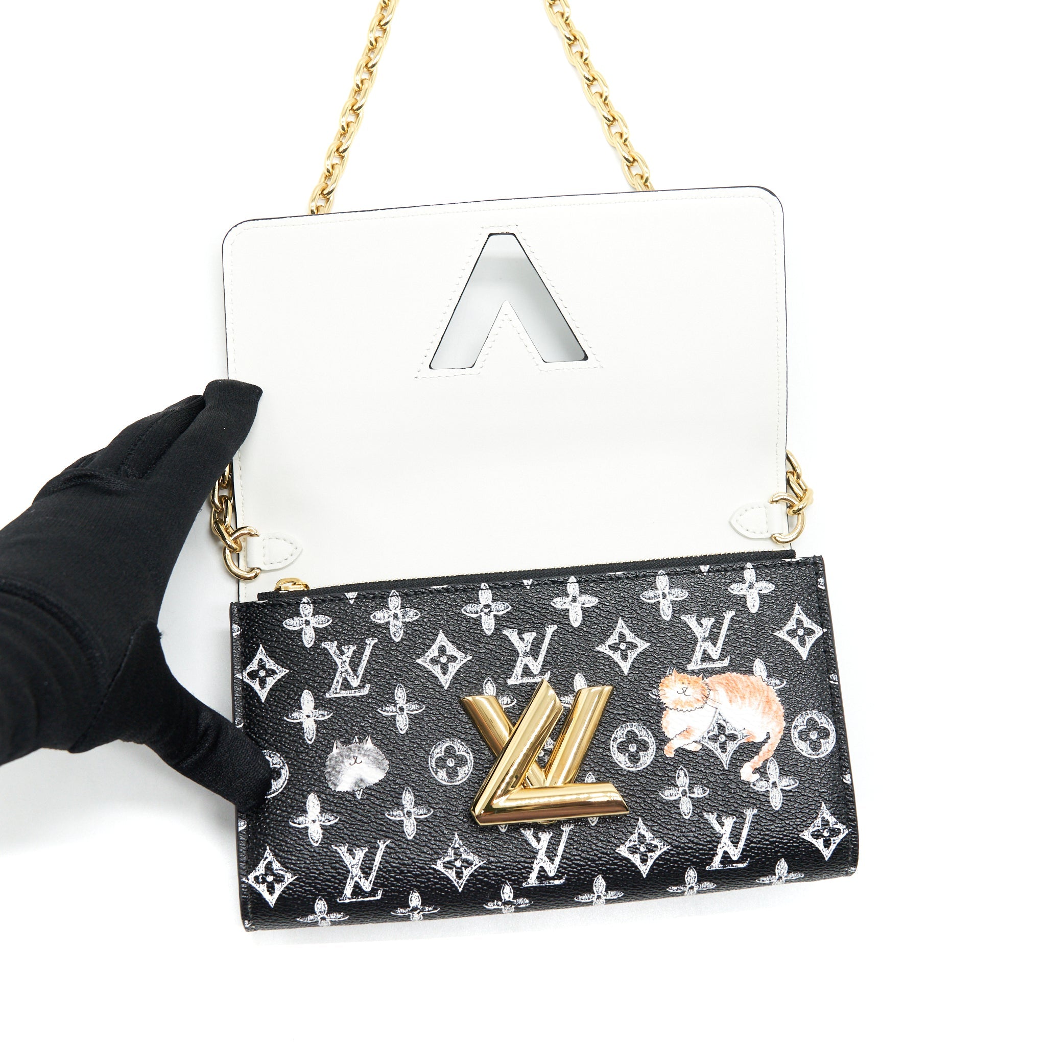 AAA Replica Louis Vuitton LV TWIST CHAIN WALLET MONOGRAM CATOGRAM CAT BLACK