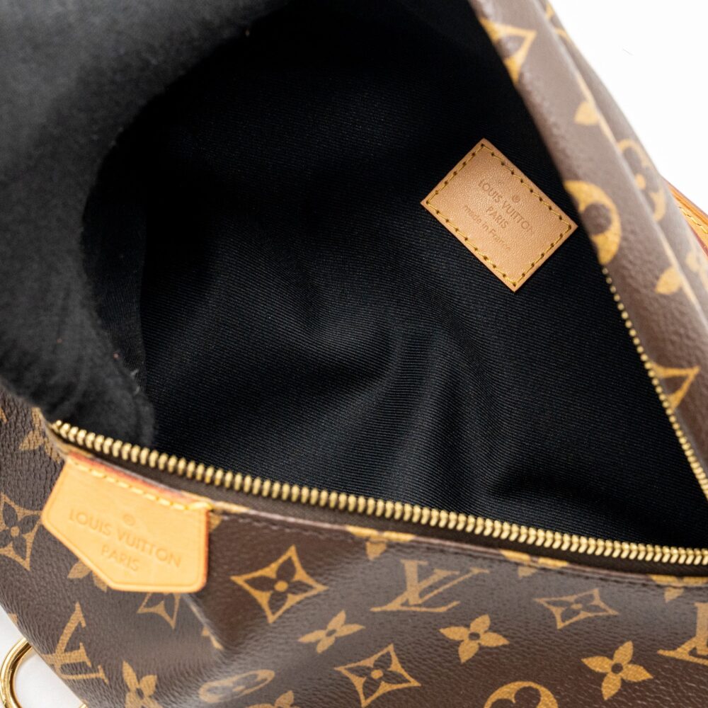 AAA Replica Louis Vuitton LV BUMBAG MONOGRAM CANVAS GHW