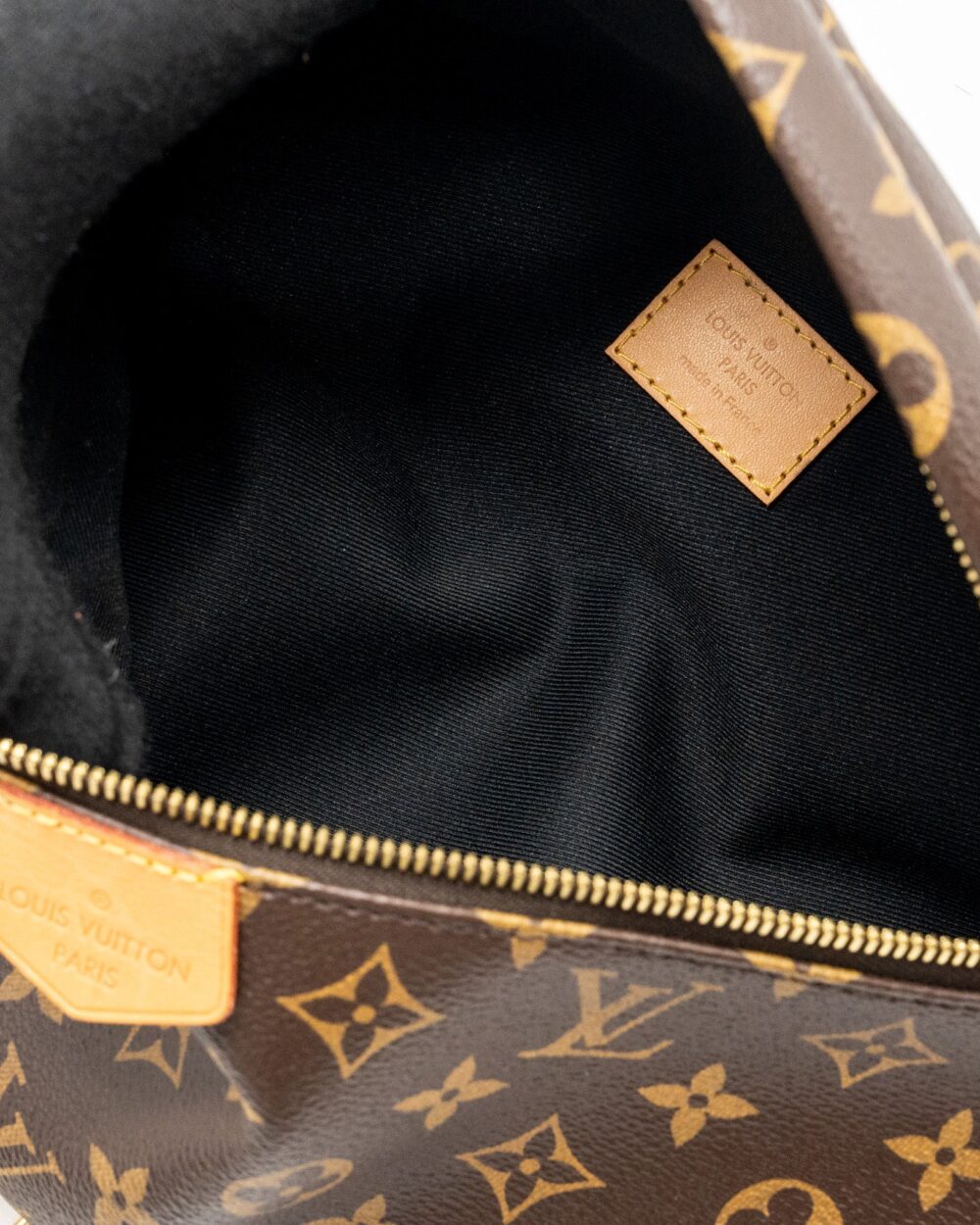 AAA Replica Louis Vuitton LV BUMBAG MONOGRAM CANVAS GHW