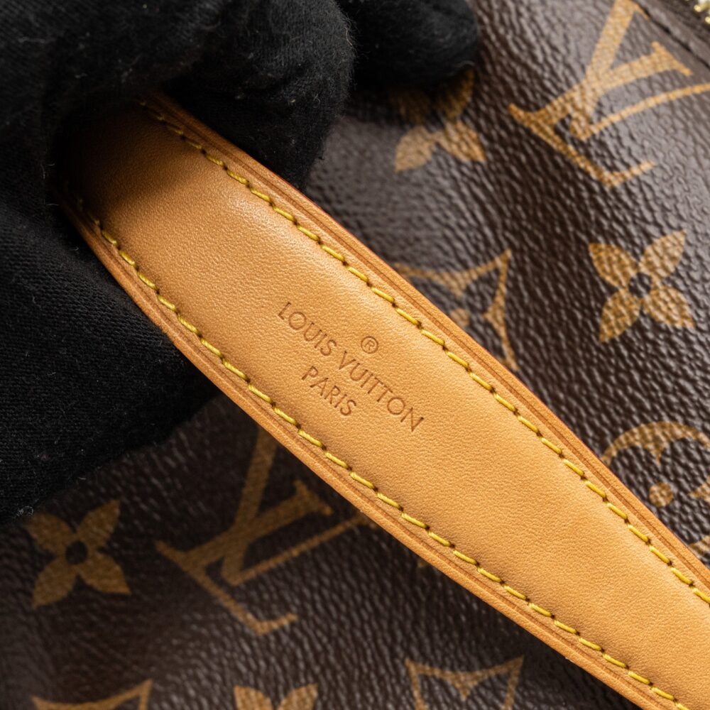 AAA Replica Louis Vuitton LV BUMBAG MONOGRAM CANVAS GHW