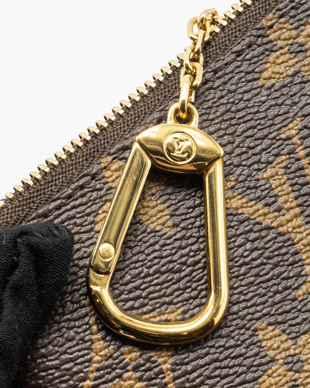 AAA Replica Louis Vuitton LV 2023 CHRISTMAS ANIMATION SAILING KEY POUCH MONOGRAM CANVAS MULTICOLOUR GHW