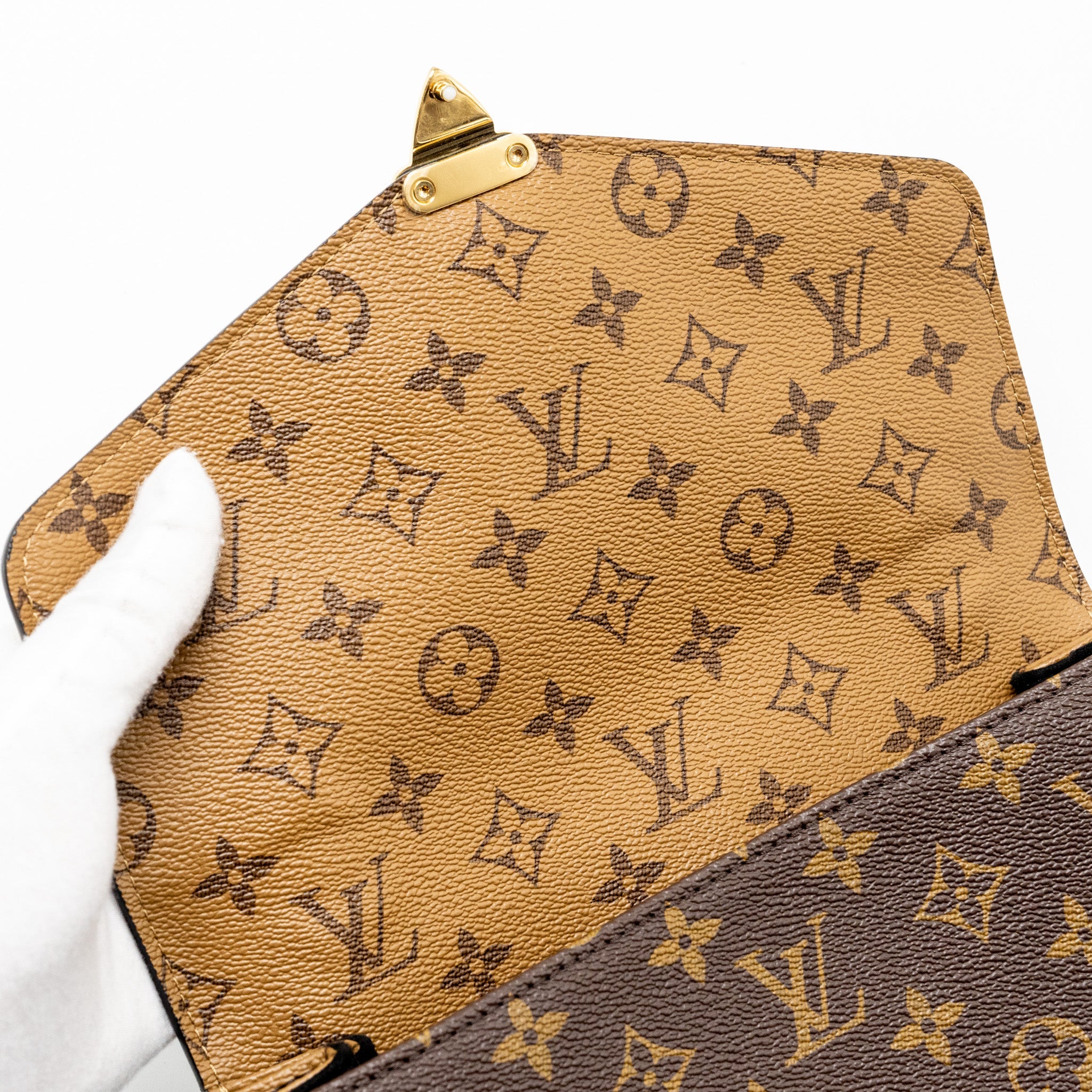 AAA Replica Louis Vuitton LV POCHETTE METIS MONOGRAM REVERSE CANVAS GHW