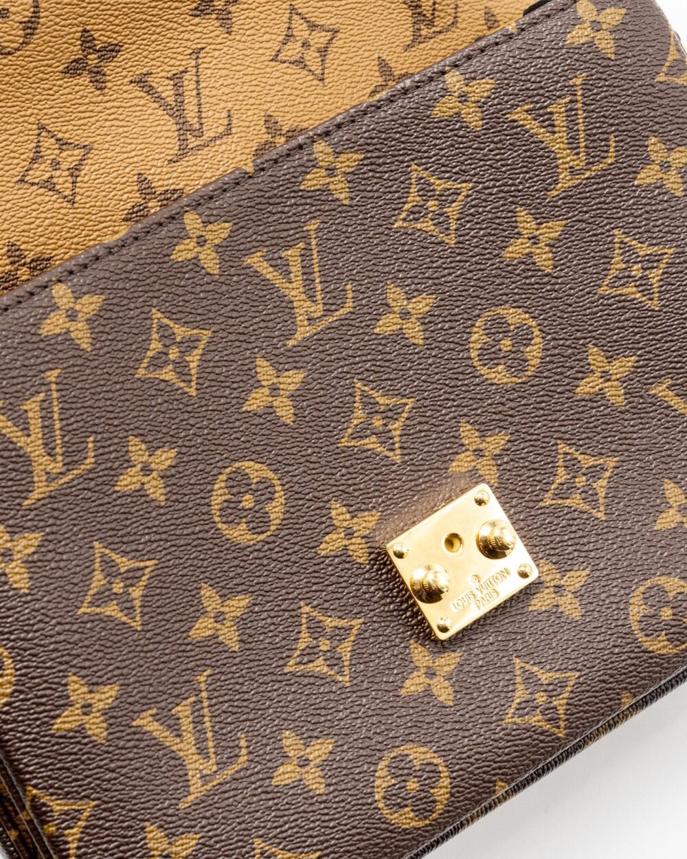 AAA Replica Louis Vuitton LV POCHETTE METIS MONOGRAM REVERSE CANVAS GHW