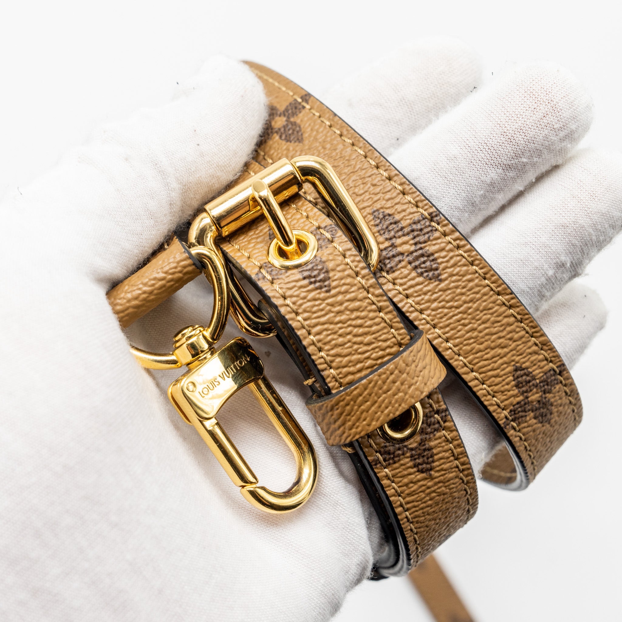 AAA Replica Louis Vuitton LV POCHETTE METIS MONOGRAM REVERSE CANVAS GHW