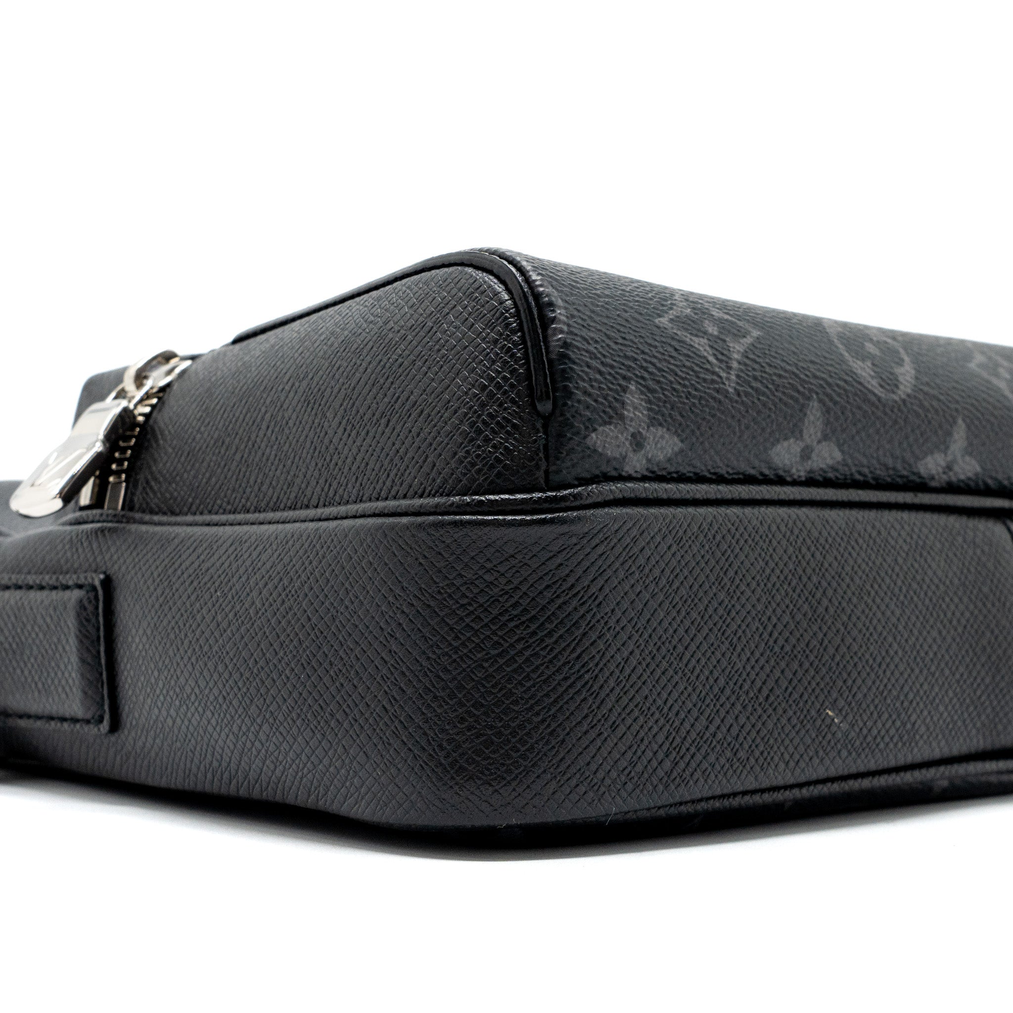 AAA Replica Louis Vuitton LV MESSENGER BAG MONOGRAM ECLIPSE SHW