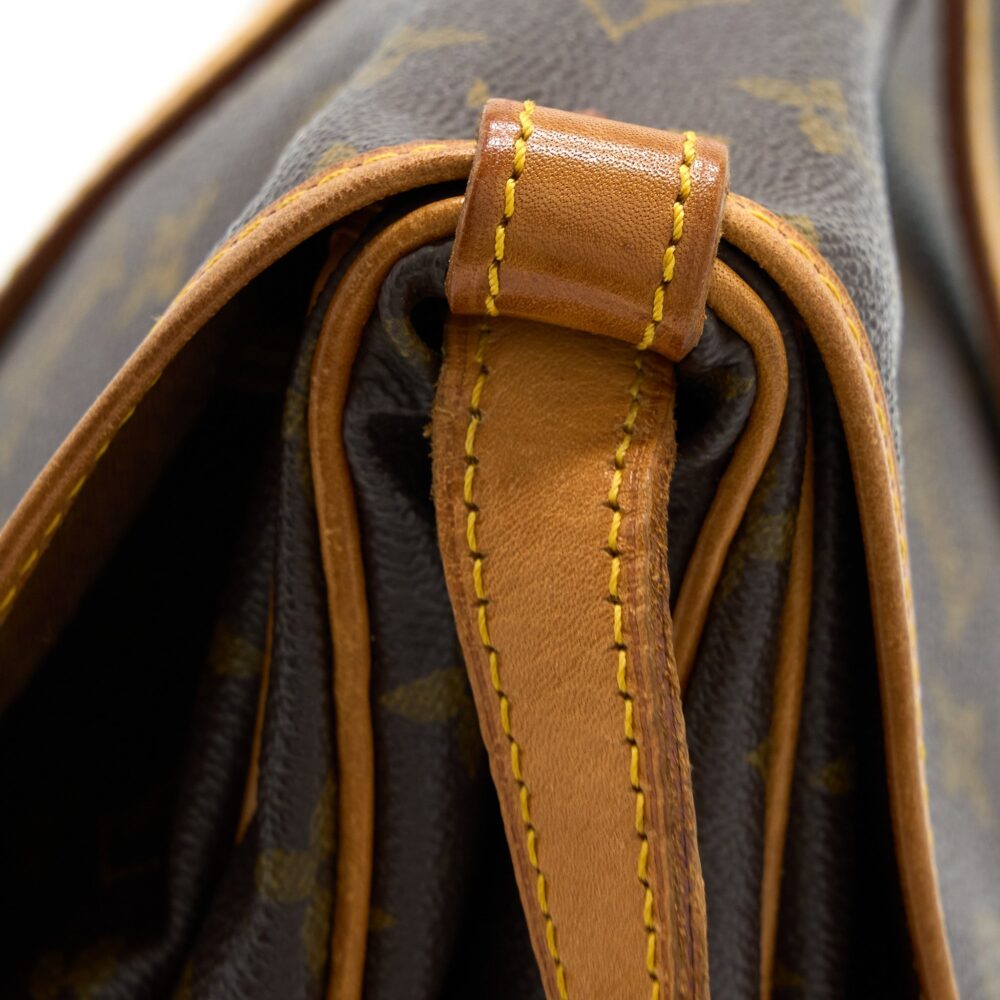 AAA Replica Louis Vuitton LV VINTAGE SAUMUR CLOTH CROSSBODY BAG MONOGRAM CANVAS GHW