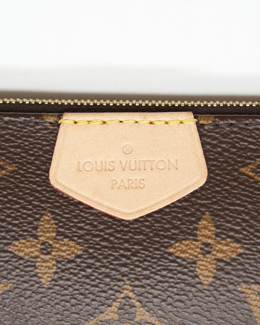 AAA Replica Louis Vuitton LV MULTI POCHETTE ACCESSORIES KHAKI