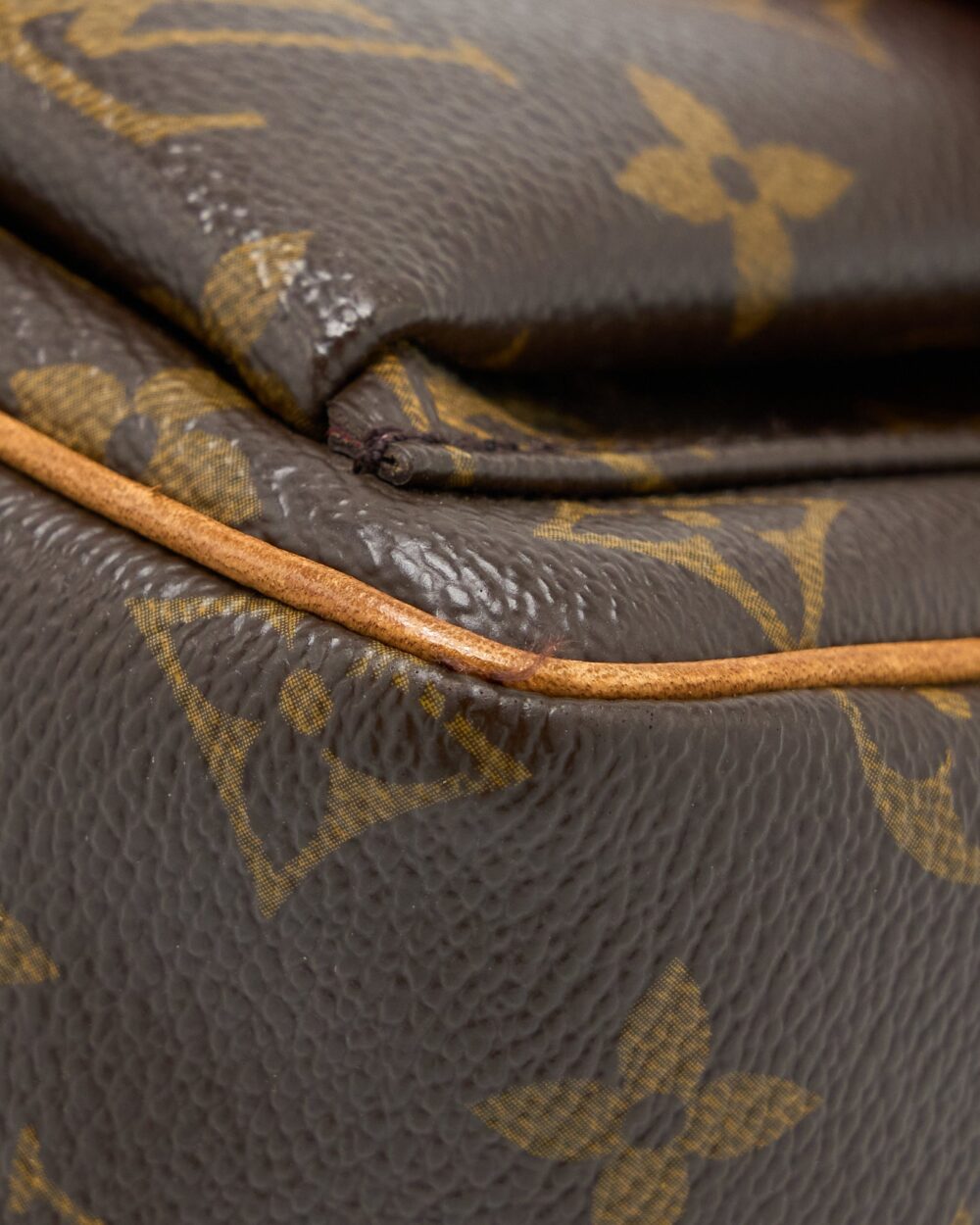 AAA Replica Louis Vuitton LV VINTAGE VIVA CITE PM MONOGRAM CANVAS GHW