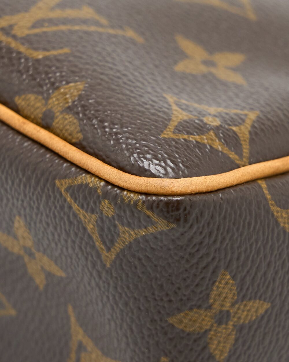 AAA Replica Louis Vuitton LV VINTAGE VIVA CITE PM MONOGRAM CANVAS GHW