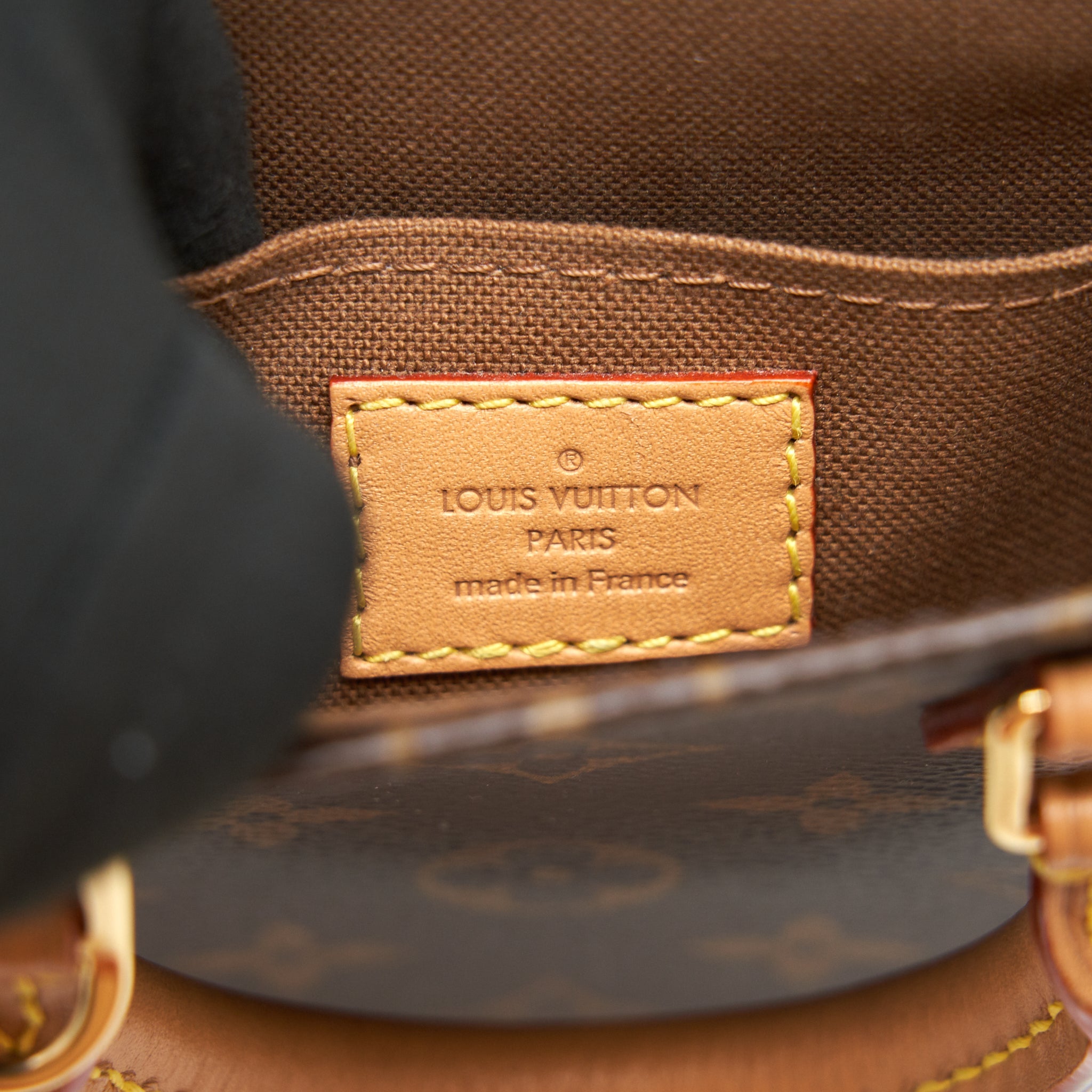AAA Replica Louis Vuitton LV MONOGRAM CANVAS PETIT SAC PLAT