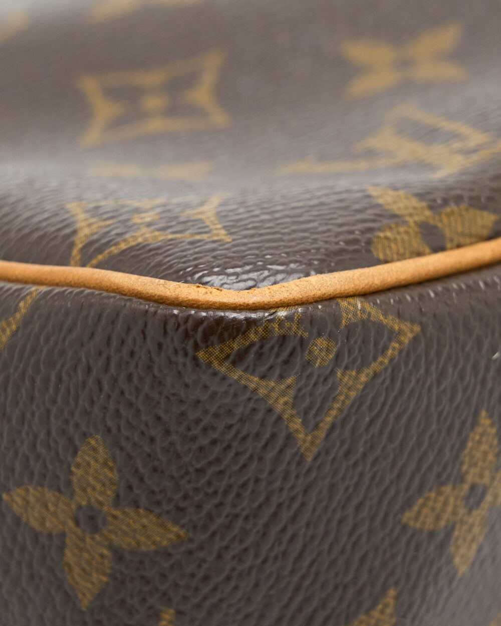 AAA Replica Louis Vuitton LV VINTAGE VIVA CITE PM MONOGRAM CANVAS GHW