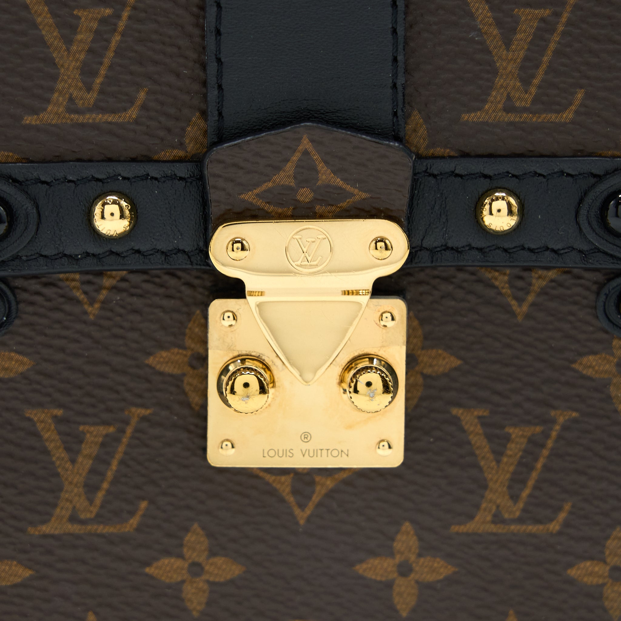 AAA Replica Louis Vuitton LV VERTICAL TRUNK POCHETTE WITH CHAIN MONOGRAM CANVAS GHW