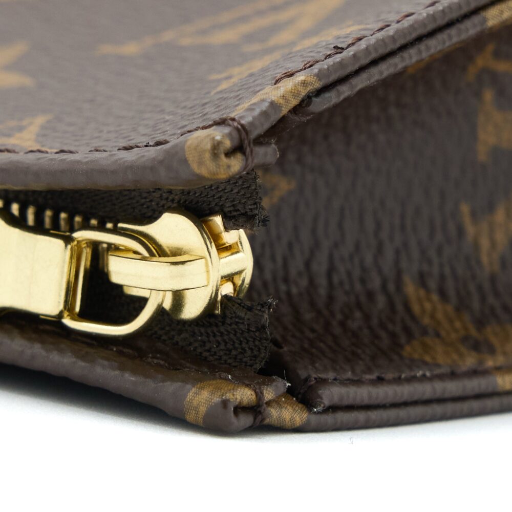 AAA Replica Louis Vuitton LV TOILETRY POCHETTE 15 MONOGRAM CANVAS GHW