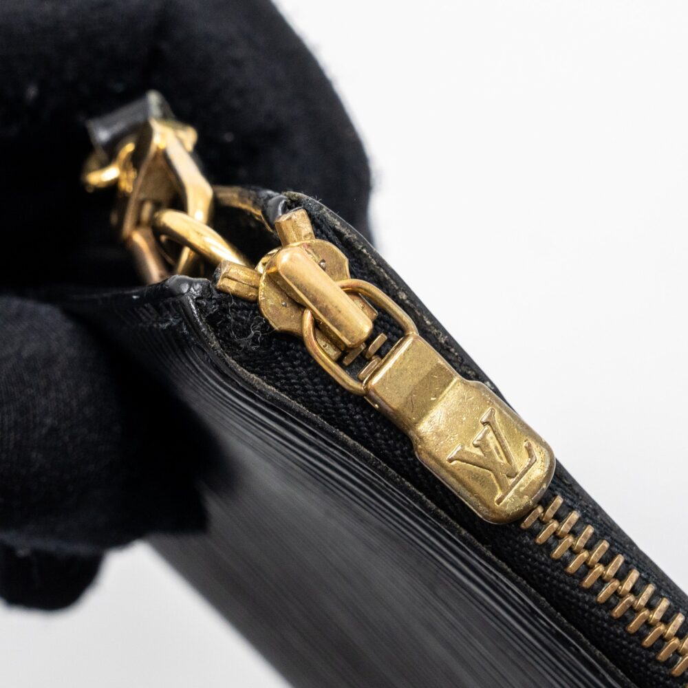 AAA Replica Louis Vuitton LV POCHETTE ACCESSORIES EPI LEATHER BLACK SHW