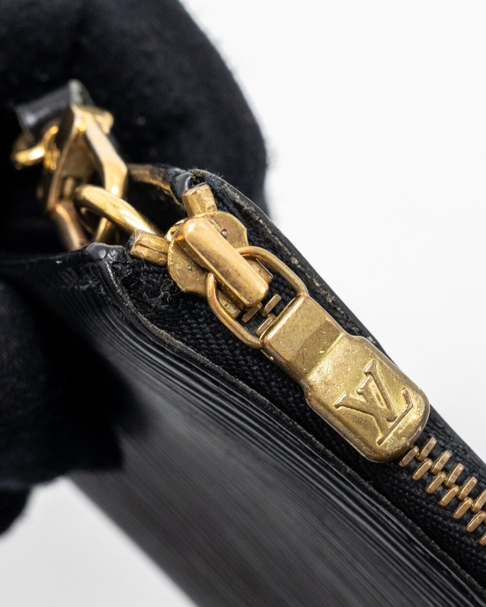 AAA Replica Louis Vuitton LV POCHETTE ACCESSORIES EPI LEATHER BLACK SHW