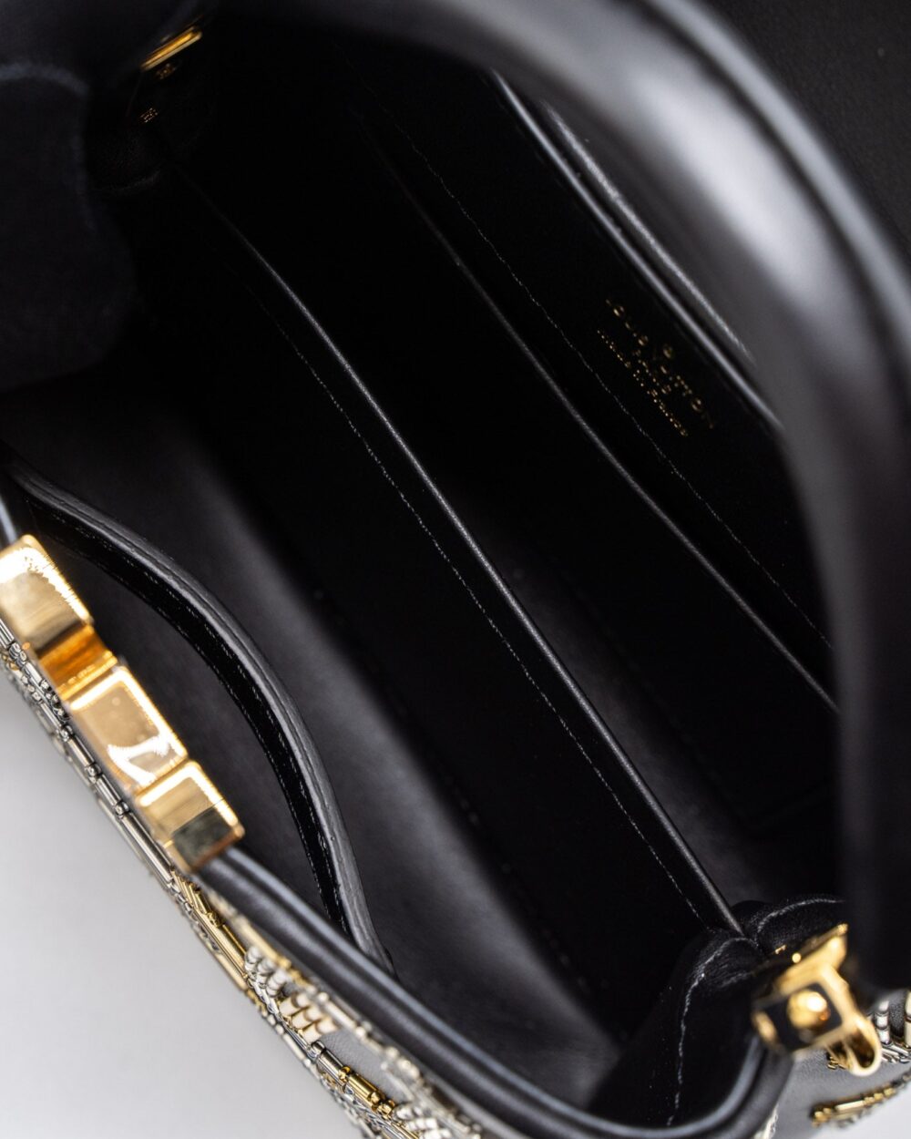 AAA Replica Louis Vuitton LV CAPUCINES BB 21FW LIMITED EDITION CALFSKIN BLACK/MULTICOLOUR GHW
