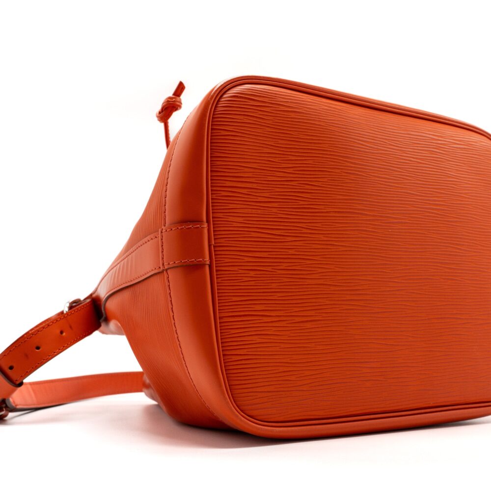 AAA Replica Louis Vuitton LV PETIT NOE EPI ORANGE SHW