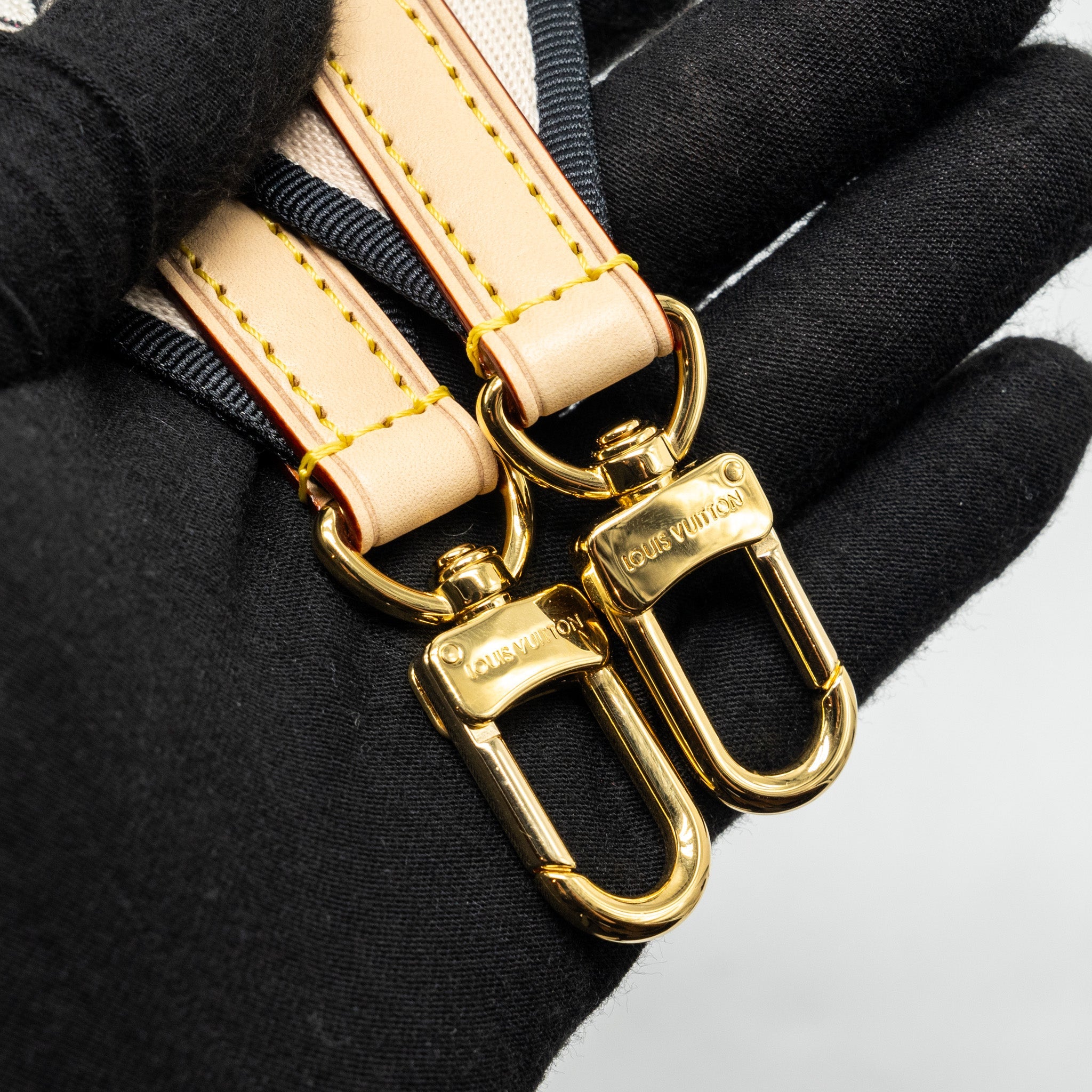 AAA Replica Louis Vuitton LV SPEEDY BANDOULIERE 20 MONOGRAM CANVAS BLACK STRAP GHW