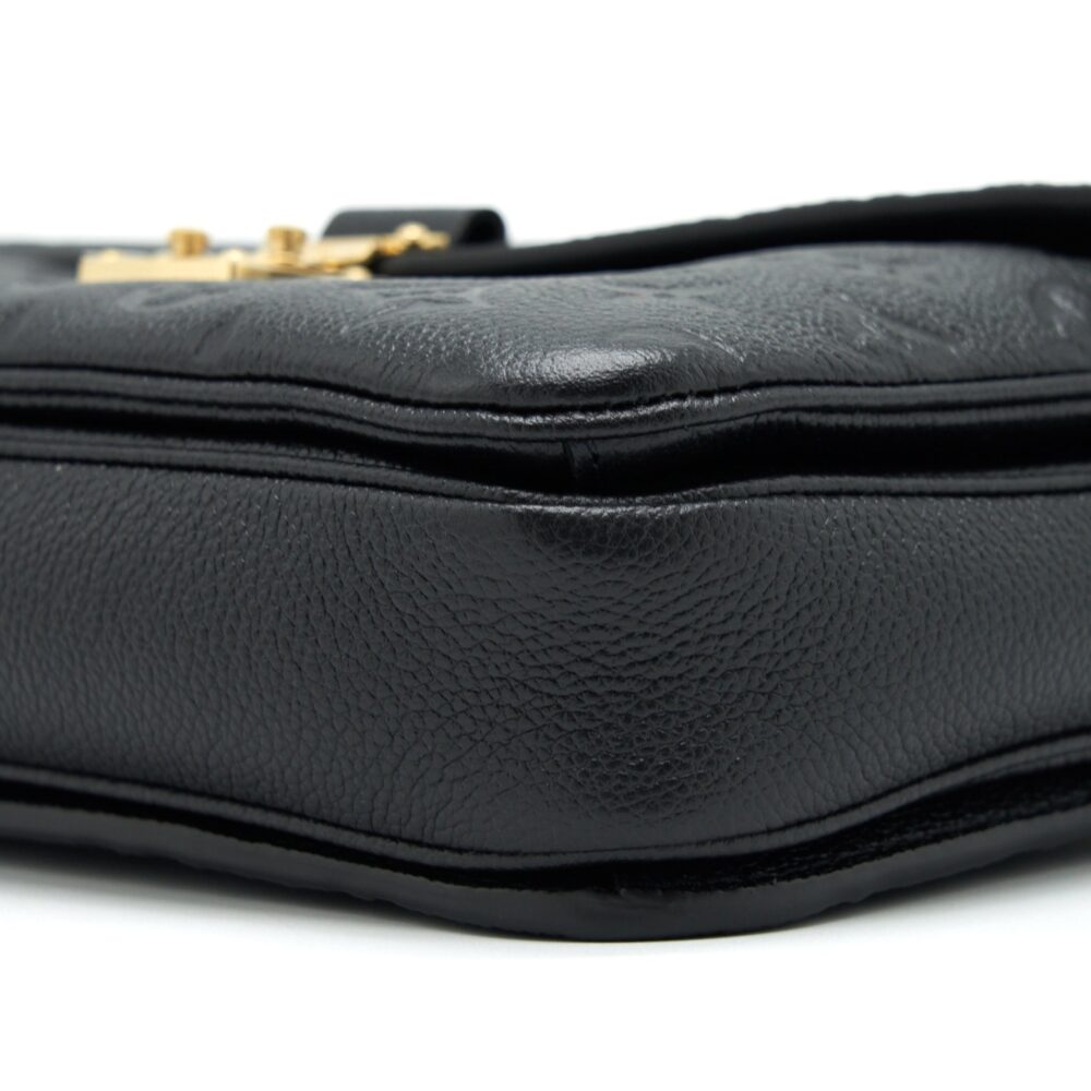AAA Replica Louis Vuitton LV POCHETTE MÉTIS MONOGRAM EMPREINTE BLACK GHW