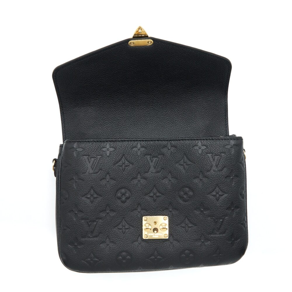 AAA Replica Louis Vuitton LV POCHETTE MÉTIS MONOGRAM EMPREINTE BLACK GHW