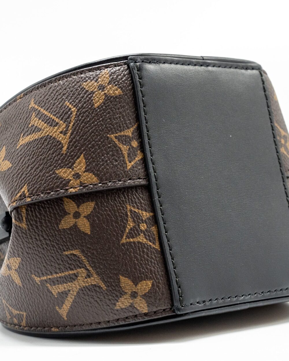 AAA Replica Louis Vuitton LV BOURSICOT CHAIN BAG REVERSE MONOGRAM CANVAS/LEATHER BLACK HARDWARE 