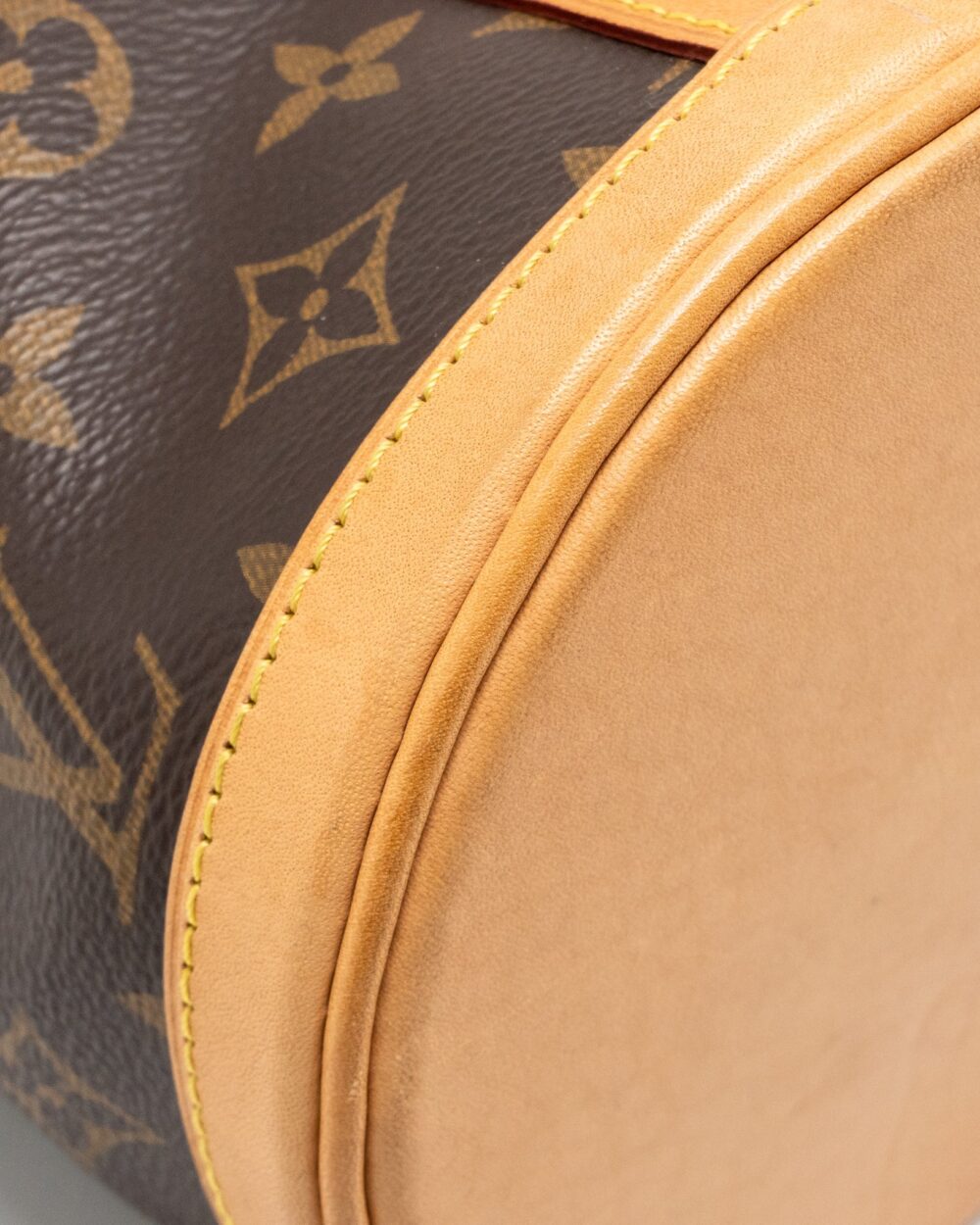 AAA Replica Louis Vuitton LV DUFFLE BAG MONOGRAM CANVAS GHW