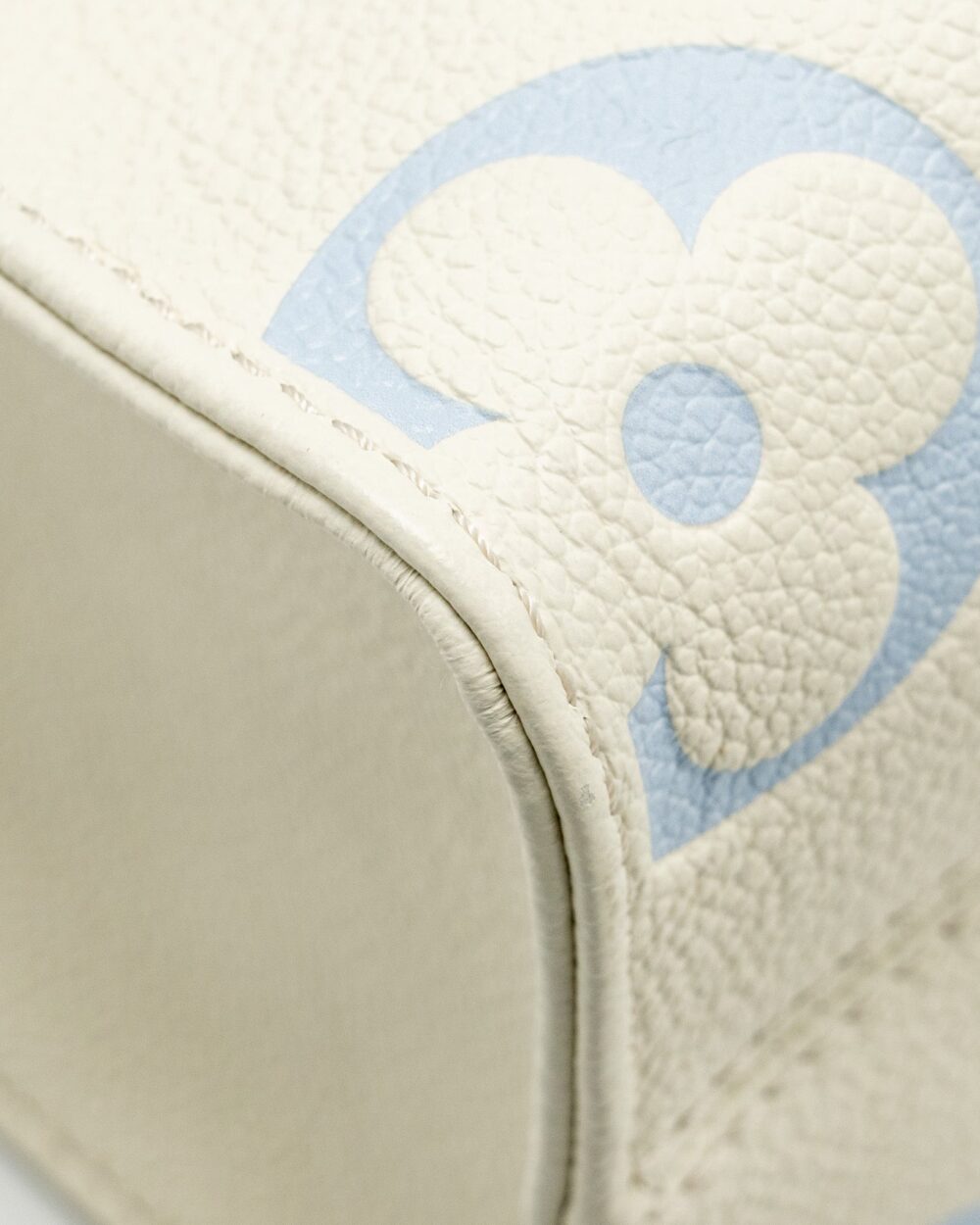 AAA Replica Louis Vuitton LV ONTHEGO PM BICOLOUR MONOGRAM EMPREINTE LATTE/CANDY BLUE GHW
