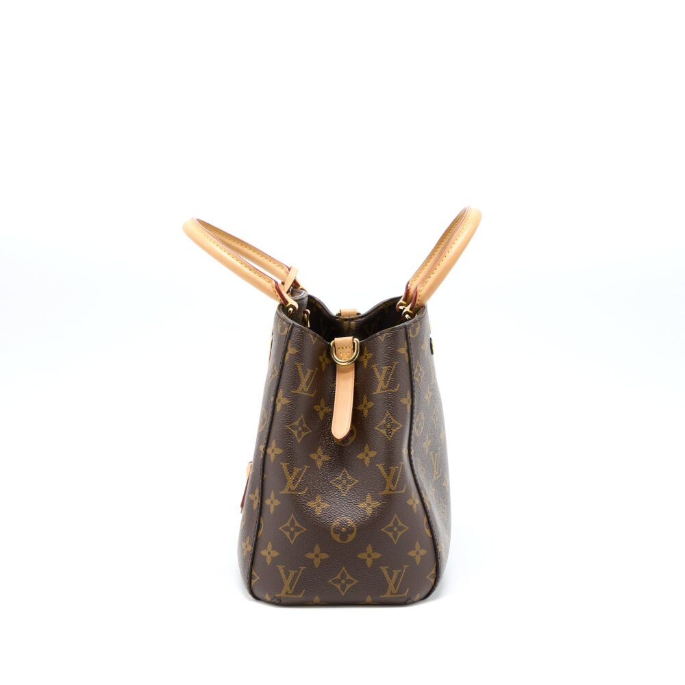 AAA Replica Louis Vuitton LV MONTAIGNE MM MONOGRAM CANVAS GHW