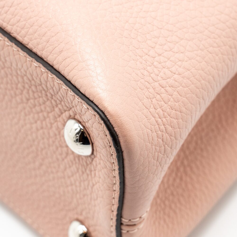 AAA Replica Louis Vuitton LV CAPUCINES MM TAURILLON PINK SHW