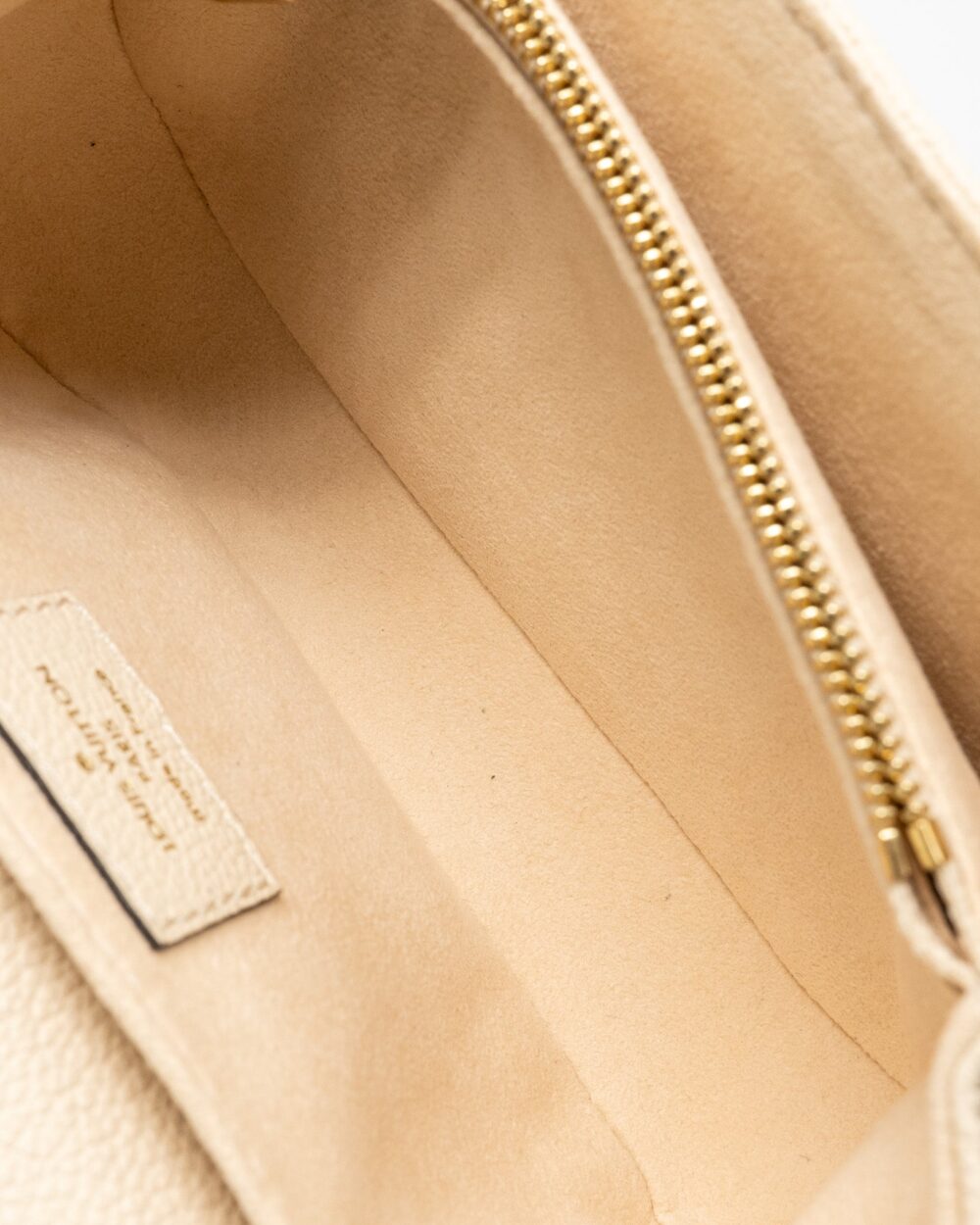 AAA Replica Louis Vuitton LV POCHETTE MÉTIS EAST WEST MONOGRAM EMPREINTE LEATHER CREAM GHW