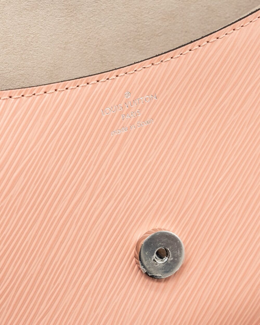AAA Replica Louis Vuitton LV BUCI EPI ROSE TRIANON SHW (NEW VERSION)