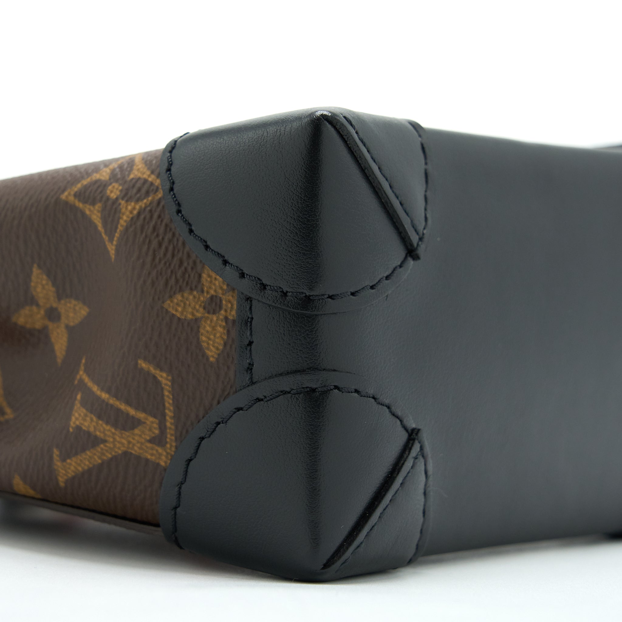 AAA Replica Louis Vuitton LV STEAMER XS MONOGRAM CANVAS BLACK HARDWARE