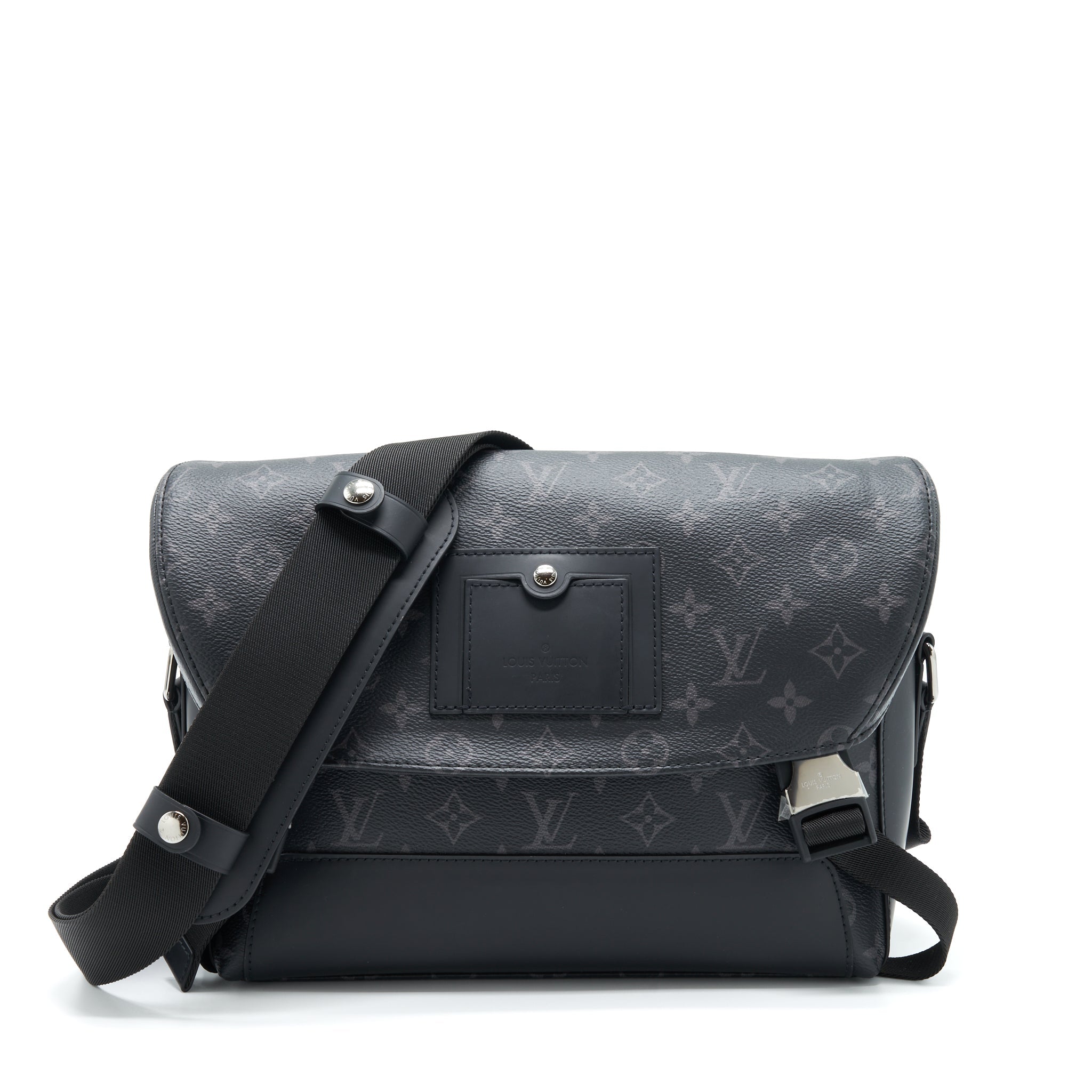 AAA Replica Louis Vuitton LV ECLIPSE VOYAGER MESSENGER BAG MONOGRAM CANVAS BLACK YEAR 2020