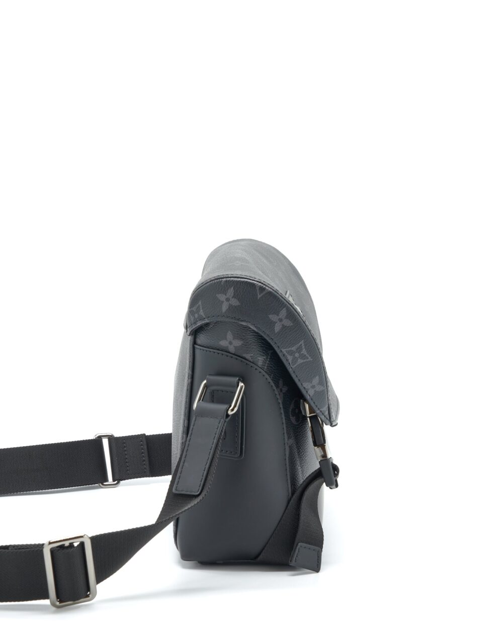AAA Replica Louis Vuitton LV ECLIPSE VOYAGER MESSENGER BAG MONOGRAM CANVAS BLACK YEAR 2020