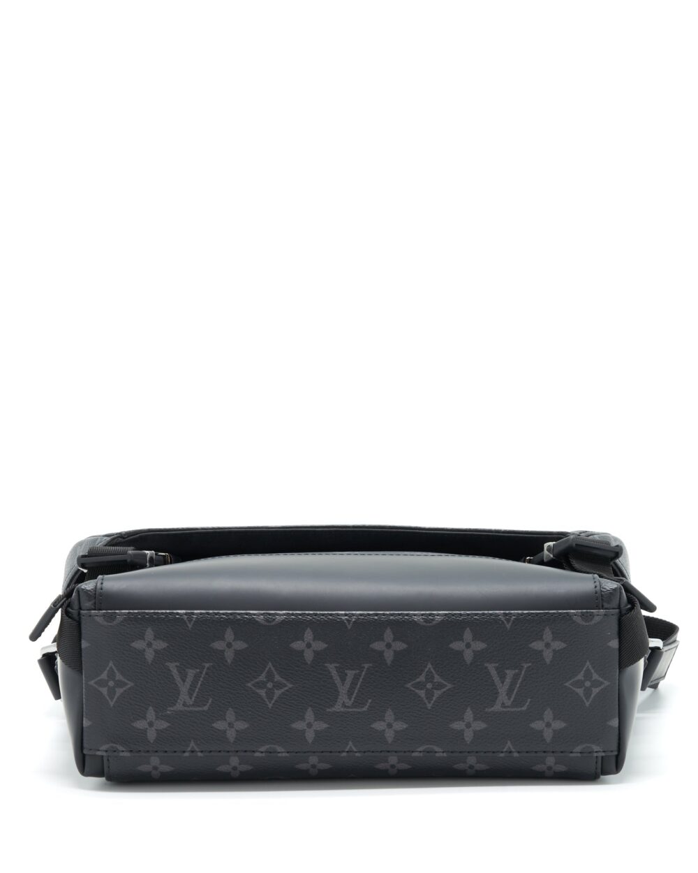 AAA Replica Louis Vuitton LV ECLIPSE VOYAGER MESSENGER BAG MONOGRAM CANVAS BLACK YEAR 2020
