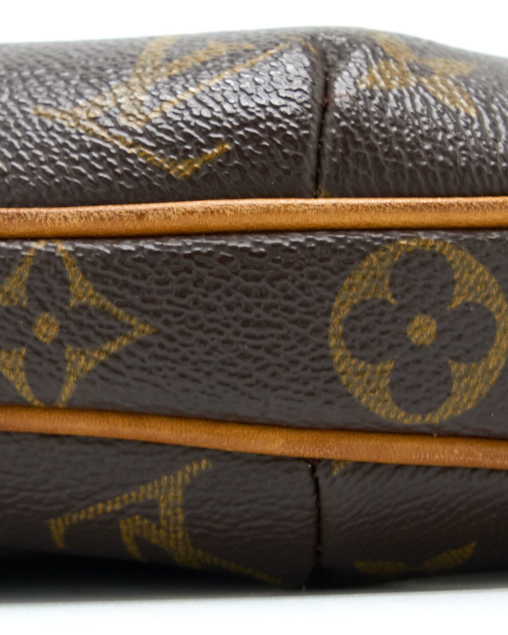 AAA Replica Louis Vuitton LV VINTAGE SHOULDER BAG MONOGRAM CANVAS GHW