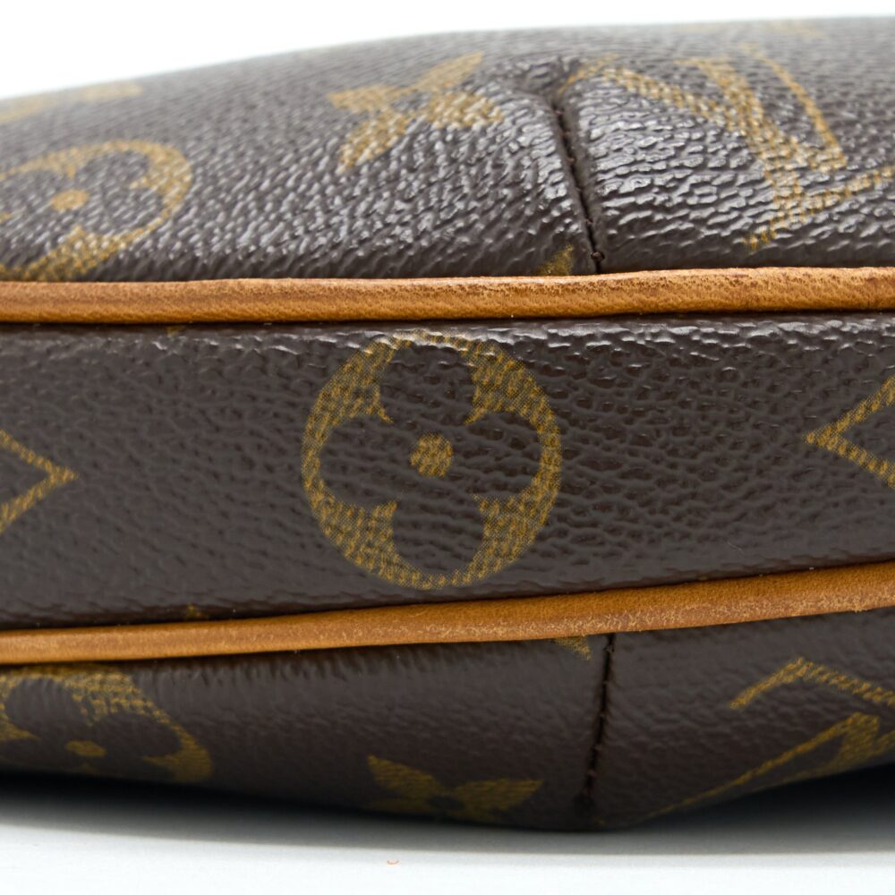 AAA Replica Louis Vuitton LV VINTAGE SHOULDER BAG MONOGRAM CANVAS GHW