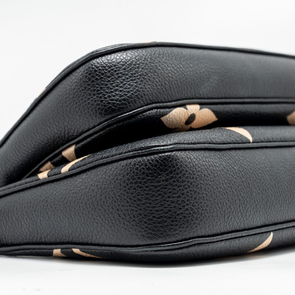 AAA Replica Louis Vuitton LV MULTI POCHETTE ACCESSORIES BICOLOUR MONOGRAM EMPREINTE GHW
