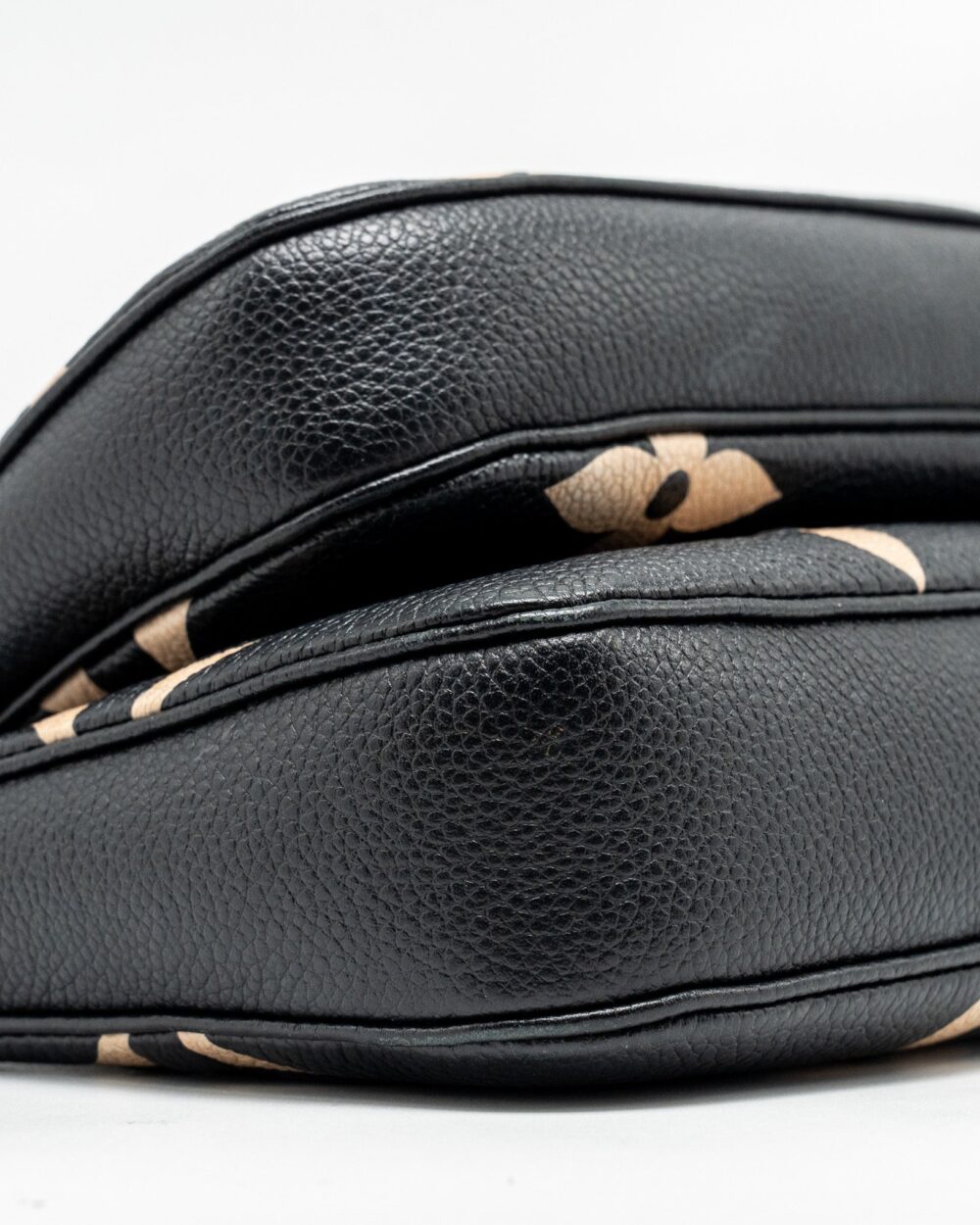AAA Replica Louis Vuitton LV MULTI POCHETTE ACCESSORIES BICOLOUR MONOGRAM EMPREINTE GHW