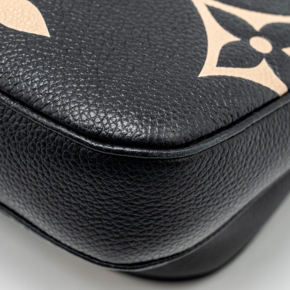 AAA Replica Louis Vuitton LV MULTI POCHETTE ACCESSORIES BICOLOUR MONOGRAM EMPREINTE GHW