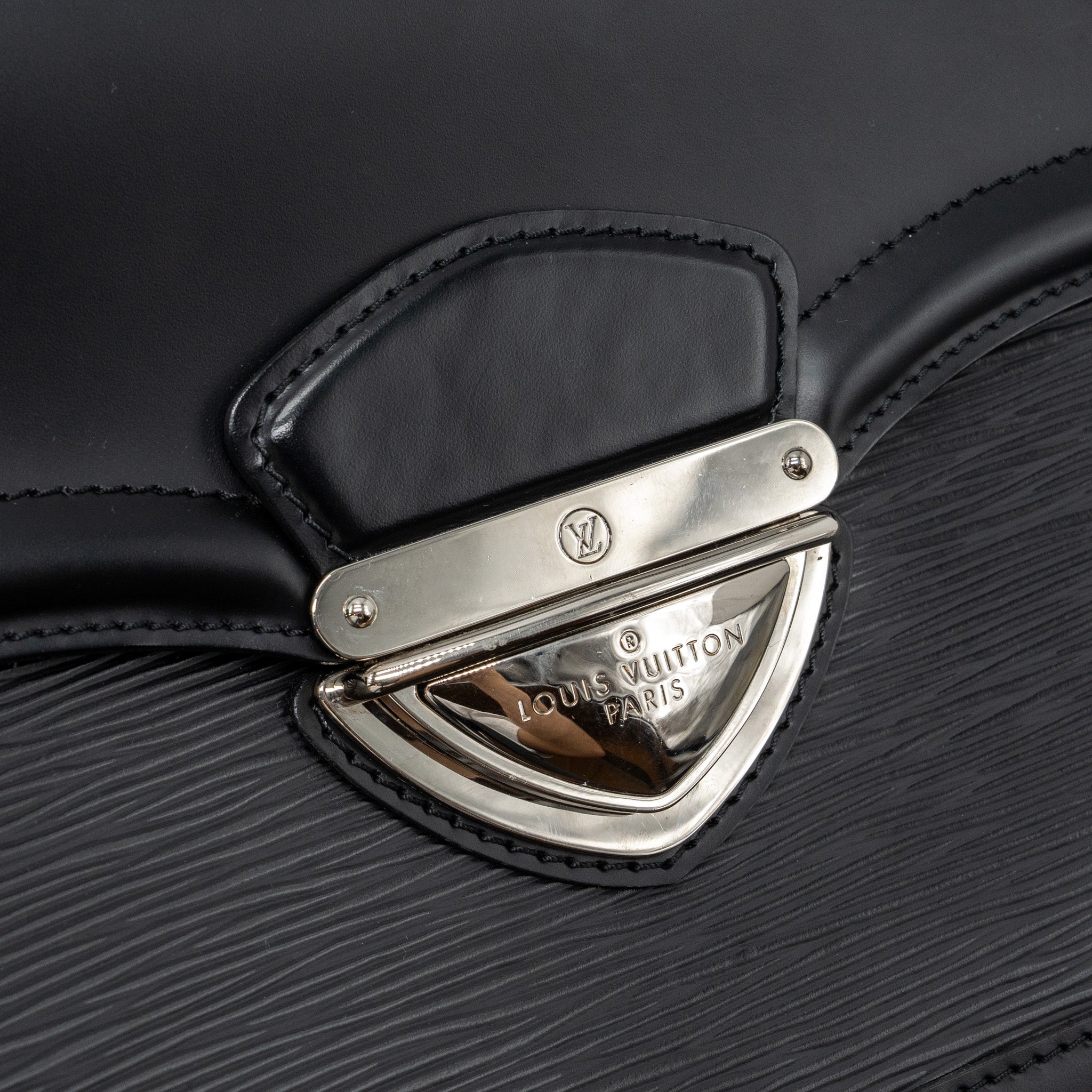 AAA Replica Louis Vuitton LV BAGATELLE PM EPI BLACK SHW