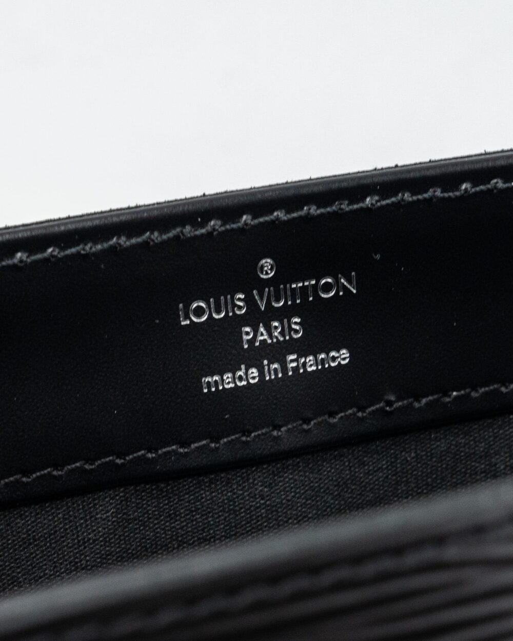 AAA Replica Louis Vuitton LV BAGATELLE PM EPI BLACK SHW