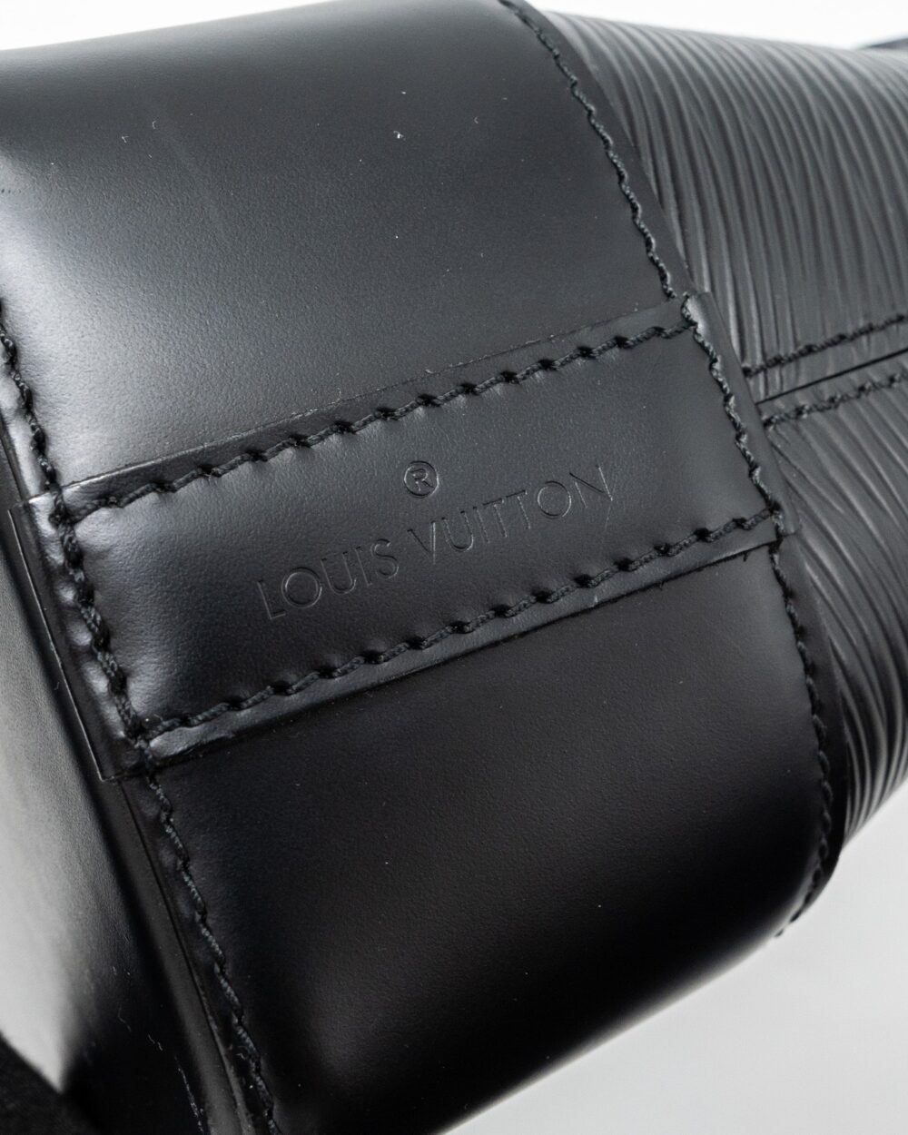 AAA Replica Louis Vuitton LV BAGATELLE PM EPI BLACK SHW