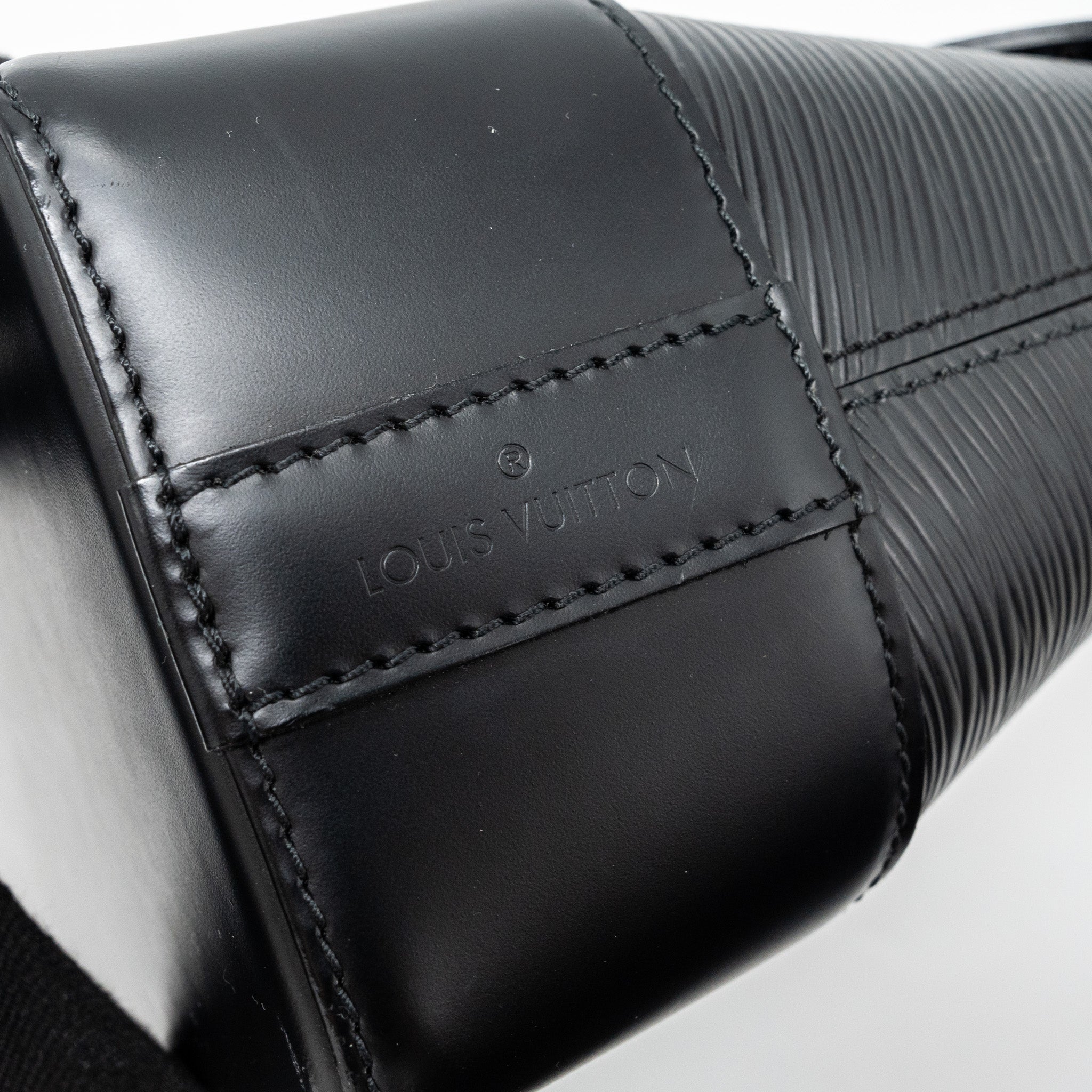 AAA Replica Louis Vuitton LV BAGATELLE PM EPI BLACK SHW
