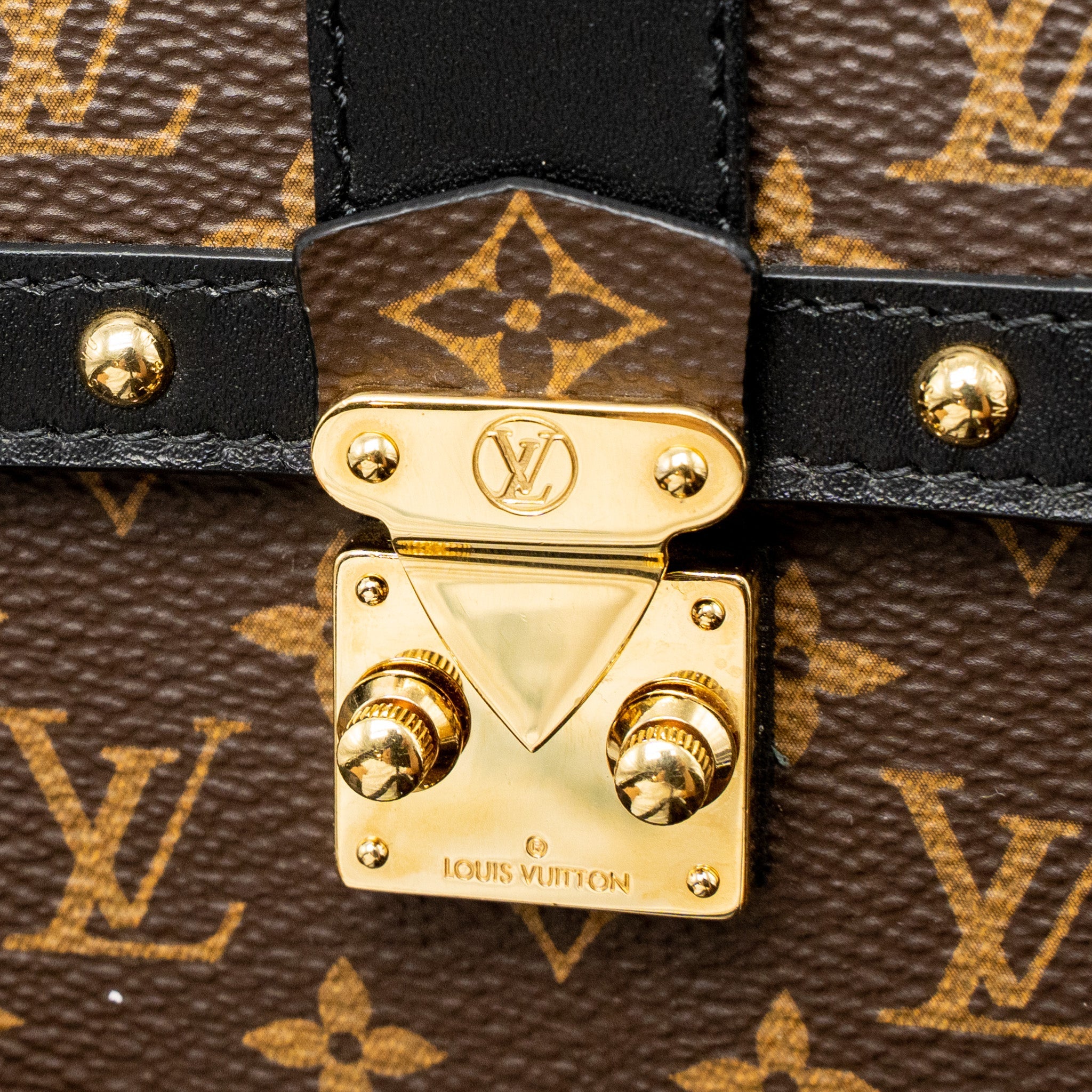 AAA Replica Louis Vuitton LV VERTICAL TRUNK POCHETTE MONOGRAM CANVAS GHW
