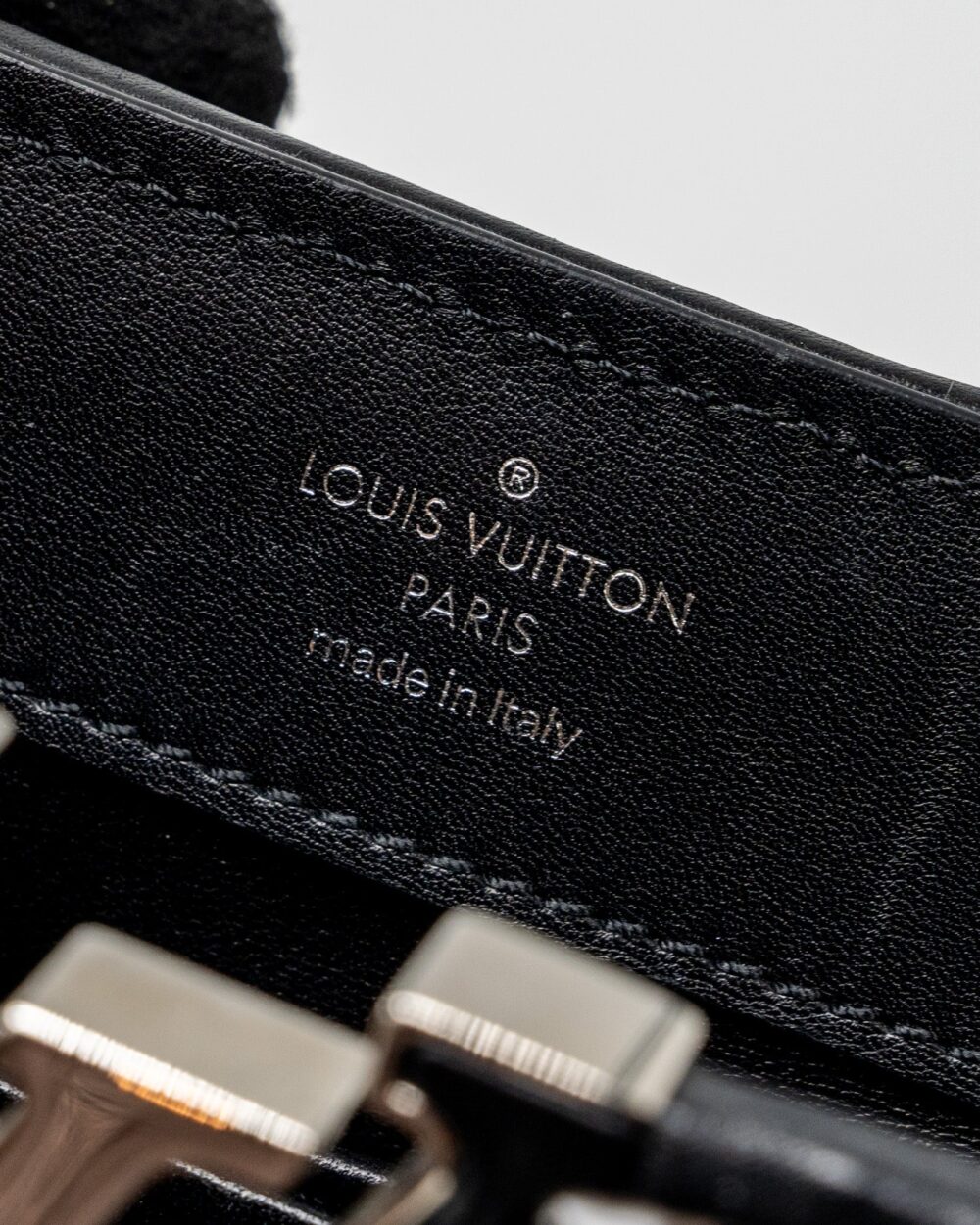 AAA Replica Louis Vuitton LV CAPUCINES MINI LIMITED EDITION SUQUIN / LEATHER MULTICOLOUR BLACK SHW
