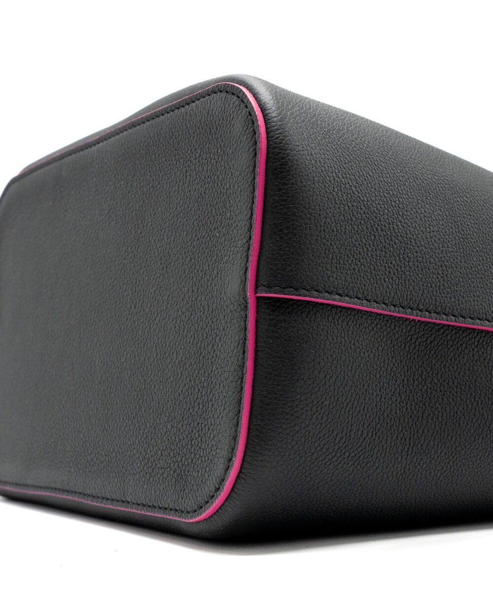 AAA Replica Louis Vuitton LV LOCKME BUCKET BAG CALFSKIN BLACK/PINK SHW