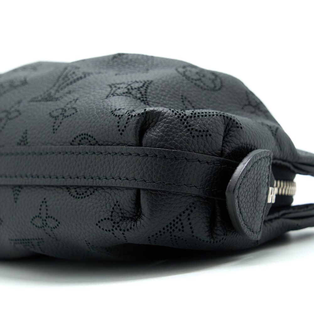 AAA Replica Louis Vuitton LV SCALA MINI POUCH CALFSKIN BLACK SHW