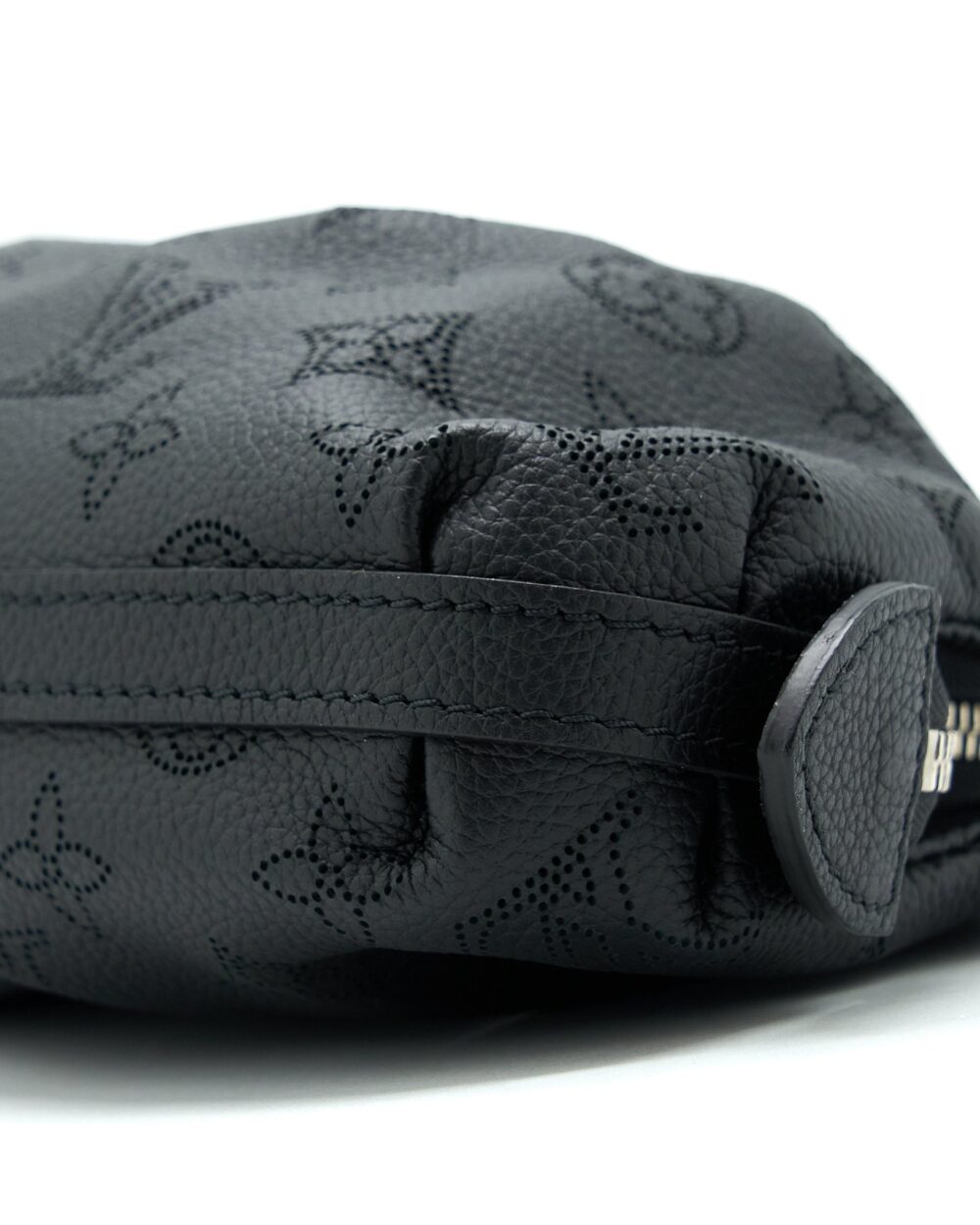 AAA Replica Louis Vuitton LV SCALA MINI POUCH CALFSKIN BLACK SHW