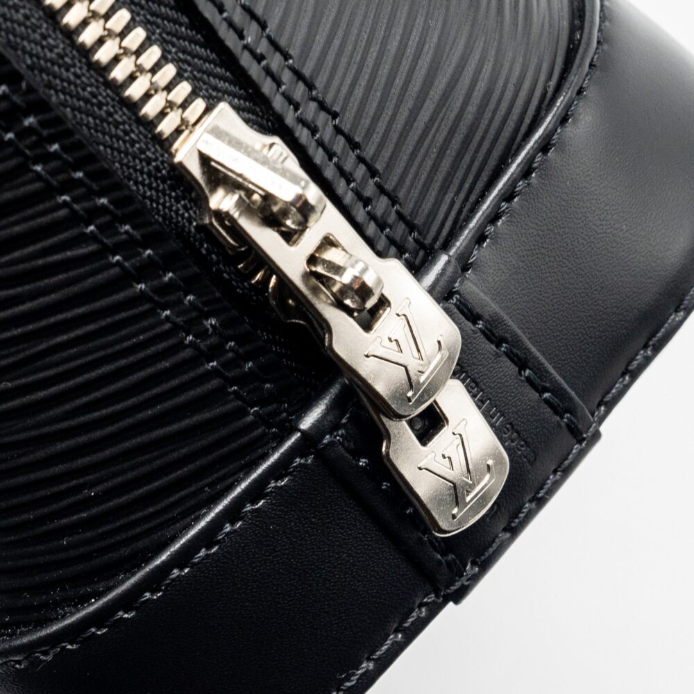 AAA Replica Louis Vuitton LV ALMA BB EPI BLACK SHW